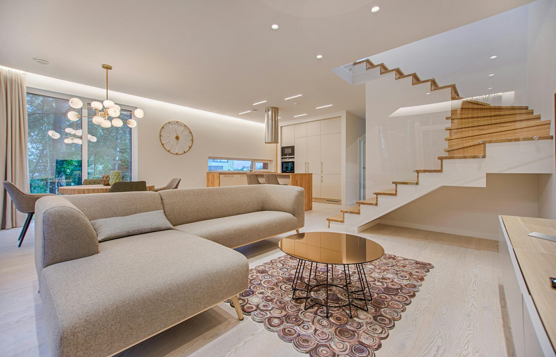 The Role of Technology in Shaping Contemporary Residential Architecture